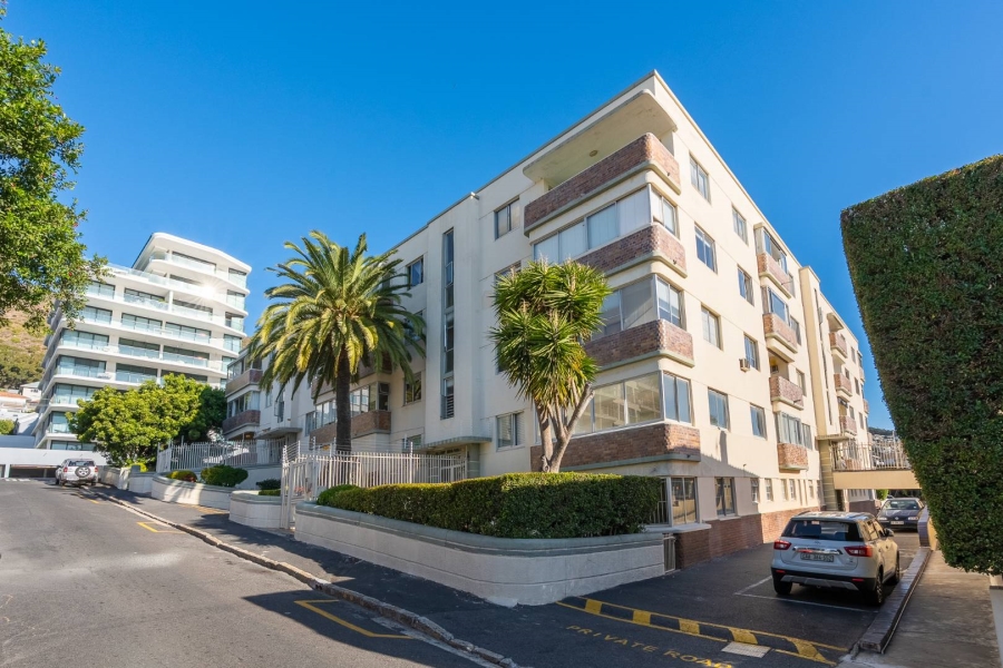 To Let 2 Bedroom Property for Rent in Sea Point Western Cape